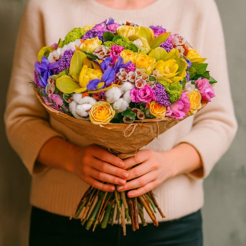 Цветочный букет «Буйство красок»